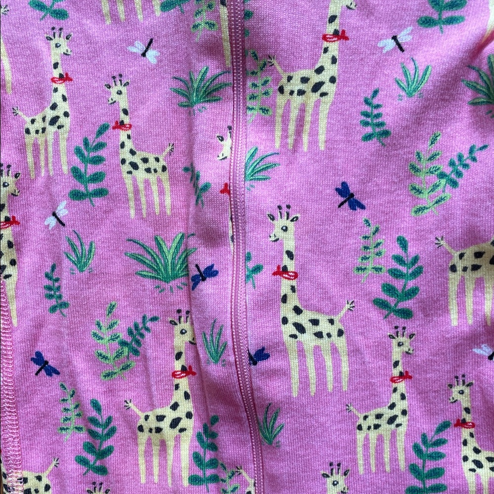 Hanna Andersson - Baby Zip Up One Piece Sleeper in pink giraffe print - Picture 8 of 12